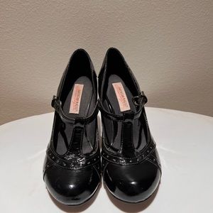Black Mary Jane heels size 7